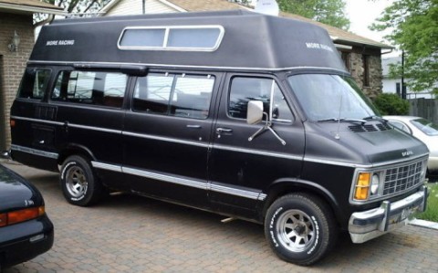 Dodge Ram Van, agence tous risques !!!